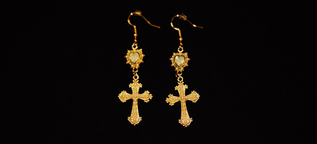 Photo Gold earrings